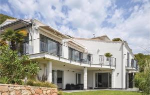 Awesome Home In Gattieres With 6 Bedrooms, Wifi And Swimming Pool