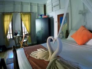 Koh Jum Coral Bay Resort