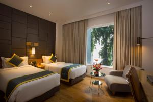 Fountain Tree by TGI