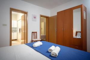 Seaside house for families with children Cove Kruseva, Hvar - 12459