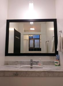 One Crescent Place Hotel