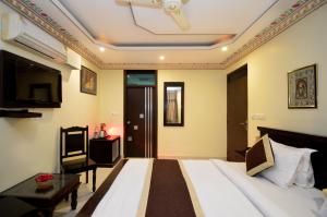 Hotel Surya Garh