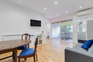 Giulio Cesare Apartment