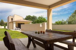 Beautiful villa Markulin with private pool near Pula