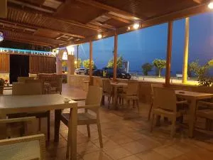 Hotel Ionion - 皮尔戈斯