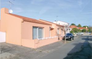 Maisons de vacances Beautiful home in Olonne sur Mer with 2 Bedrooms and WiFi : photos des chambres