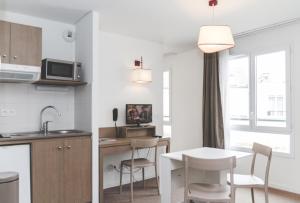 Appart'hotels Terres de France - Appart'Hotel Quimper Bretagne : Appartement Supérieur