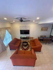 HILLVIEW HOMESTAY