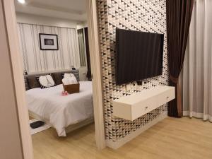 Execlusive Seaview 1 bedroom suite with toproof pool at The Patio Bangsaen