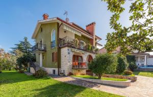 Apartment Complex Silvana 