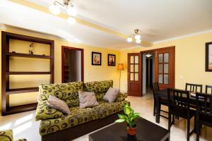 Apartamento Los Remedios Con Patio Andaluz