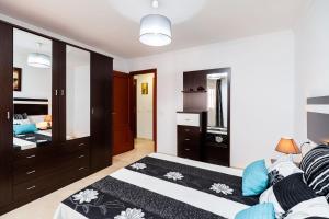 Apartamento Los Remedios Con Patio Andaluz