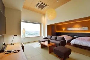 THE CHELSEA BREATH - Enza