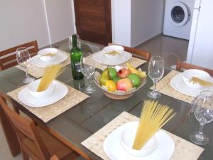 2 bedroom apartment E8 located pool level, sea view, FREE WIFI