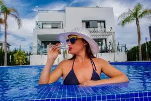 Luxury Villa Chelsea for Golf & Relax in best location - Estepona