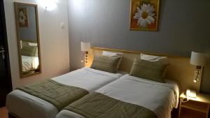 Hotels Hotel Tambourin : photos des chambres