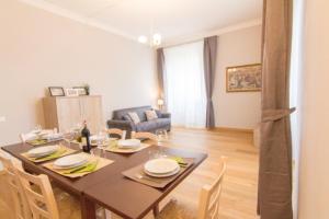 Three-Bedroom Apartment room in Appartamento Cittadella
