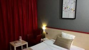 Hotels Hotel Tambourin : photos des chambres