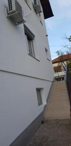 Three-Bedroom Apartment room in Apartman Ananas Banja Luka centar bolnica besplatan parking