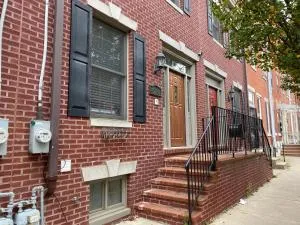 Alina & Fanny - Philadelphia 1210 Mt Vernon St - 普鲁士王