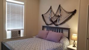 HALF PINT! Pet Friendly, Sleeps 6