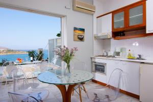 One Bedroom Apartment with Sea View