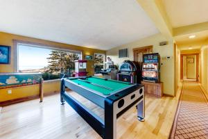 Three Bedroom House room in Hunter Creek