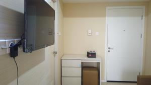 Trendy & Comfy Apartment 1BR Parahyangan Residence near UNPAR By Travelio