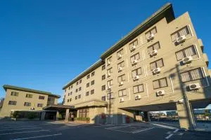 Hisai Green Hotel - Macuzaka