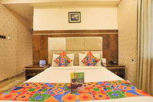 FabHotel Frazer Suites - Nr Bangalore Cantt Railway Station