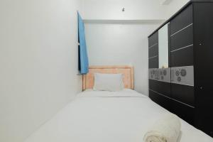 New Furnished 2BR Apartment Mutiara Bekasi By Travelio