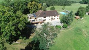 B&B / Chambres d'hotes Chambres d hotes AZKENA : Chambre Quadruple - Vue sur Jardin