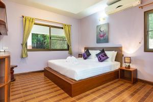Harmony Naturist Resort Rawai Phuket 18yr minimum age only nudist nake d FKK