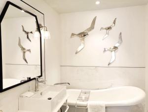 Hotels Le Clos Saint-Martin Hotel & Spa : photos des chambres