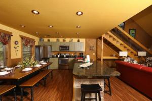 Dive Right In chalet