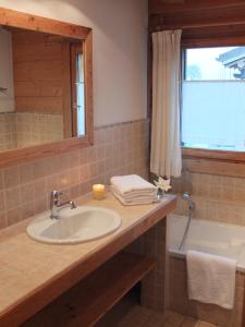 Chalets La Reine des Neiges a la Ferme des Ramus : Chalet