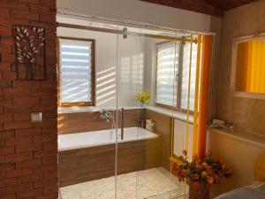 Klinkierowy Apartament z wanną dla Dwojga