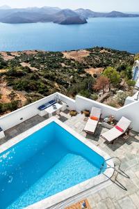 Villa Efrosini Milos Greece