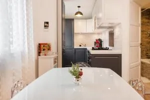 CHARMING TWO BEDROOM APARTMENT NEAR THE SEINE RIVER - 勒韦西内