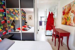 Sejours chez l'habitant Le clos des Anges : Chambre Double - Vue sur Jardin