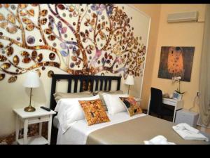 Standard Double Room with Shared Bathroom room in Central City Genova