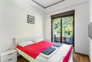 Apartment with bedroom Becici White