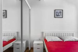 Apartment with bedroom Becici White