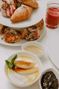 The 360° Caldera view house by Caldera Houses