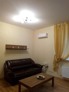 Three-Bedroom Apartment room in Guest house Kiev forest