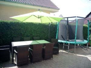 Walnut apartment with sauna and pond