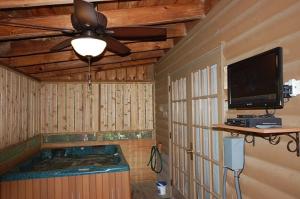 Chalet room in A Southwestern Delight