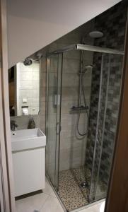 DP Art Residence - self check in