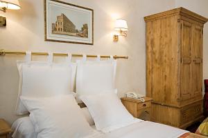 Hotels Hotel Saint Jean : photos des chambres