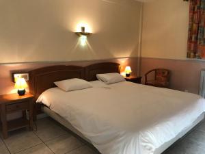 Hotels Hotel et Residence Le Clos Cerdan : Suite (4 Adultes)